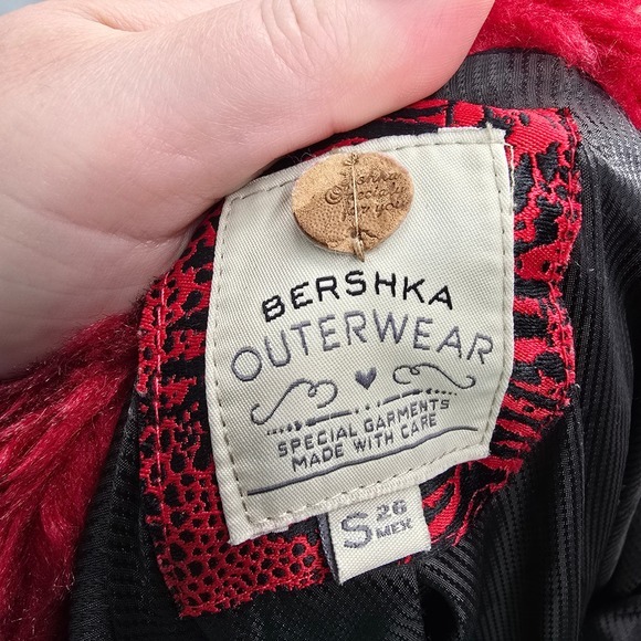 Bershka Red Faux Fur Hooded Jacket Women Full Zip Pockets Warm Cozy Winter Coat - Picture 5 of 10